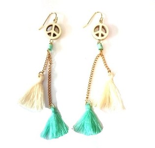Boucles d'oreilles à pompons (1 pc)