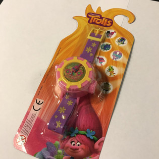 MONTRE À PROJECTION TROLLS SUR CARTE (12 pcs.)